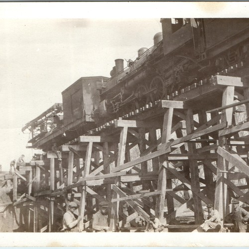 C1920s mexico steam locomotive - steam,